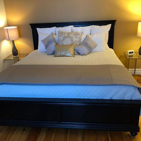 Belle De Nuit Hotel เวคฟีลด์ ภายนอก รูปภาพ