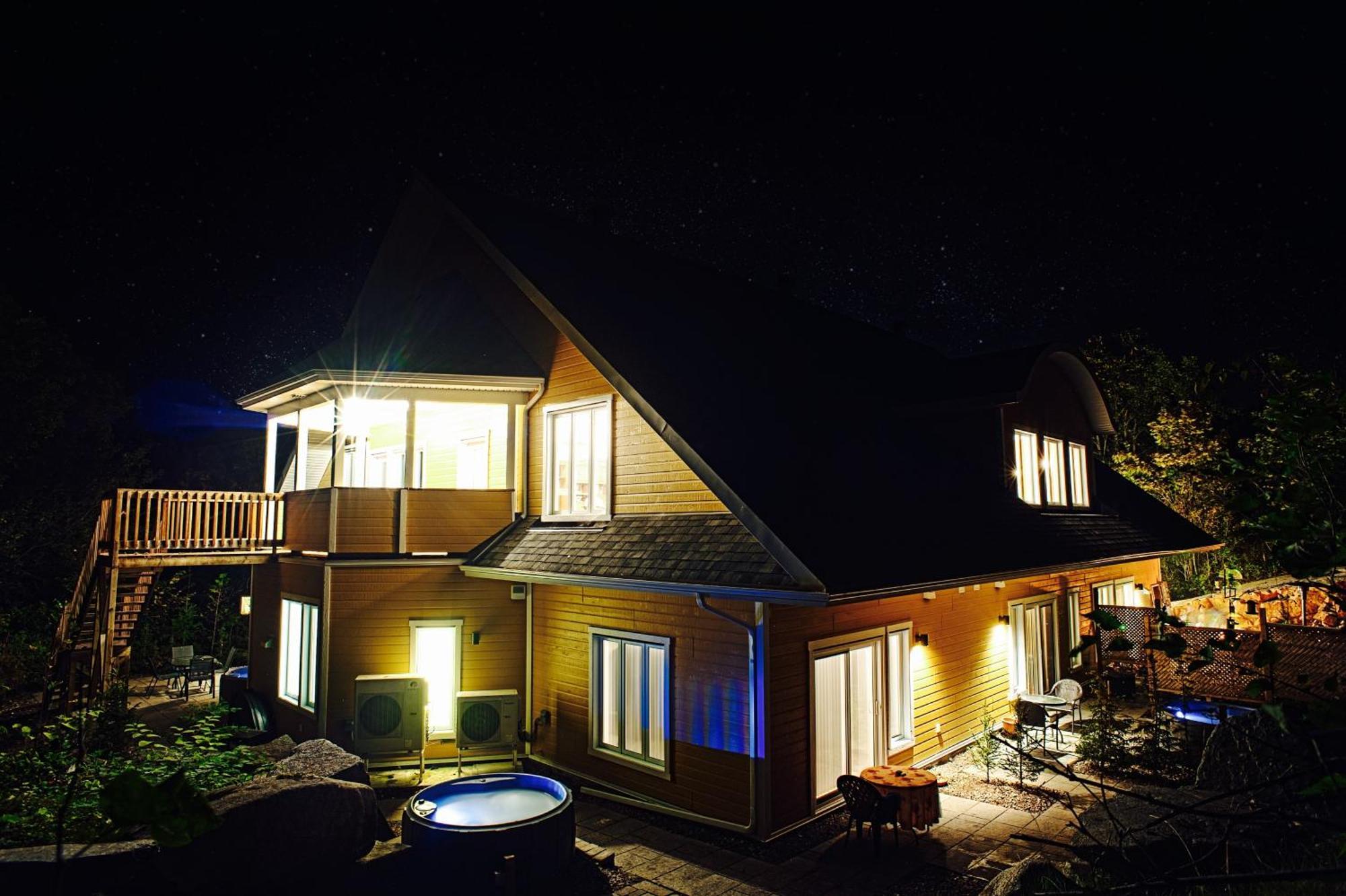 Belle De Nuit Hotel เวคฟีลด์ ภายนอก รูปภาพ