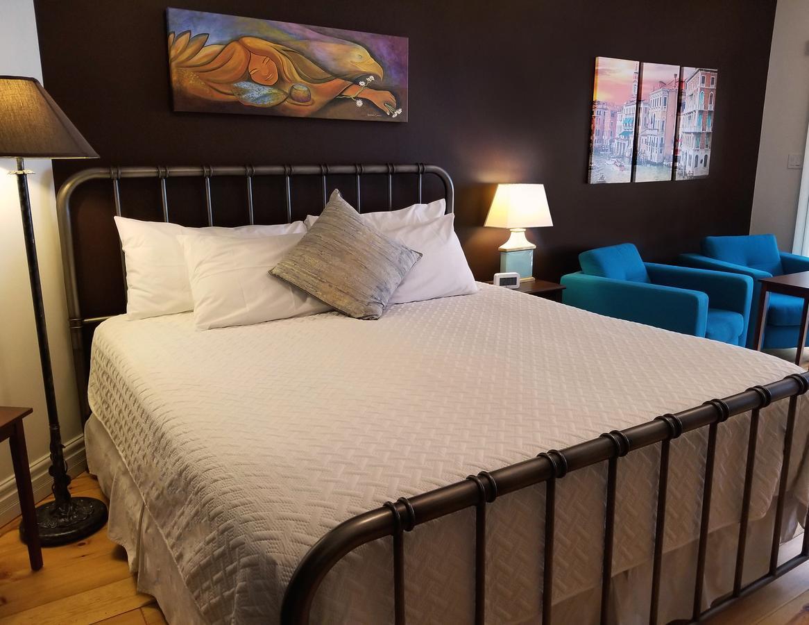 Belle De Nuit Hotel เวคฟีลด์ ภายนอก รูปภาพ